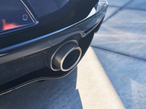Used 2022 McLaren GT RWD image 13
