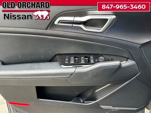 Used 2023 Kia Sportage EX image 9