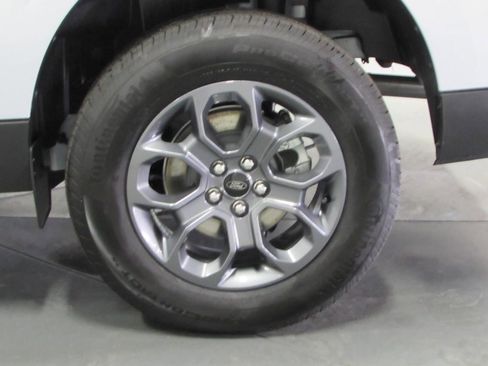 New 2025 Ford Maverick XLT w/ XLT Luxury Package image 10