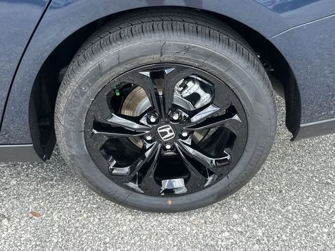 Used 2025 Honda Accord SE image 11