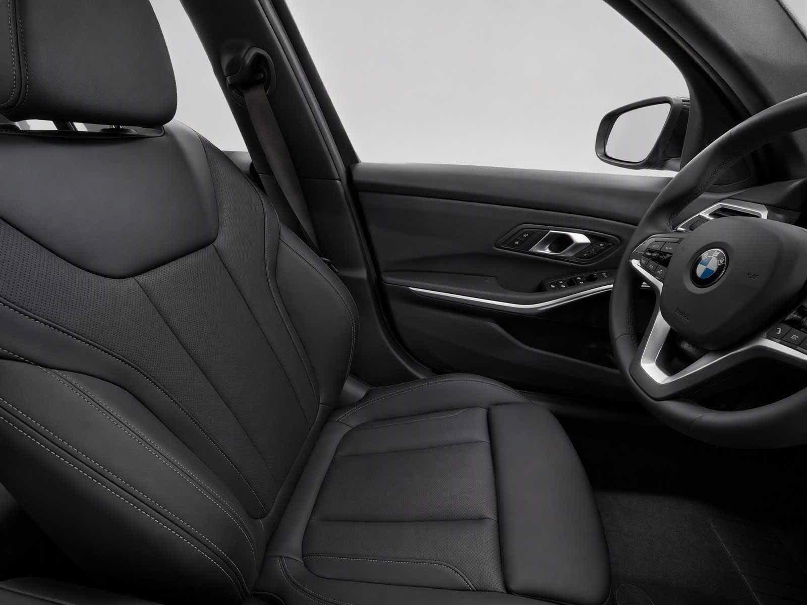 New 2026 BMW 330i xDrive Sedan w/ Premium Package AWD/4WD image 10