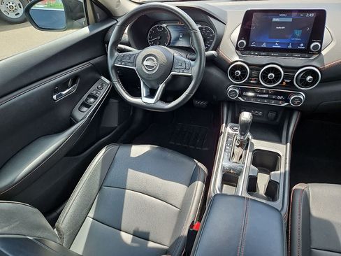 Used 2024 Nissan Sentra SR w/ SR Premium Package FWD image 10
