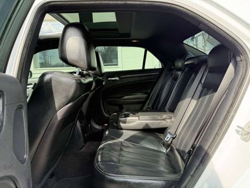 Used 2016 Chrysler 300 S w/ 300S Premium Group image 20