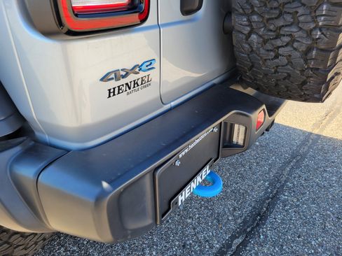 Used 2024 Jeep Wrangler Unlimited image 21