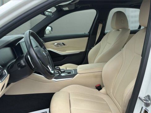 Used 2021 BMW 330i Sedan w/ Driving Assistance Package RWD image 18