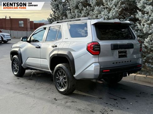 Used 2025 Toyota 4Runner SR5 image 5