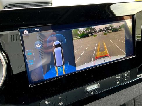 Used 2025 Mercedes-Benz Sprinter 2500 image 8