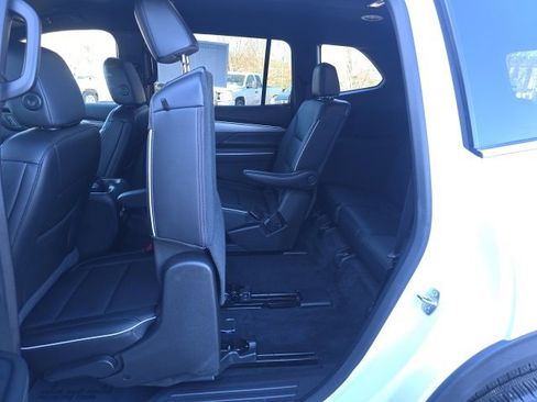 Certified 2025 Buick Enclave Preferred image 28