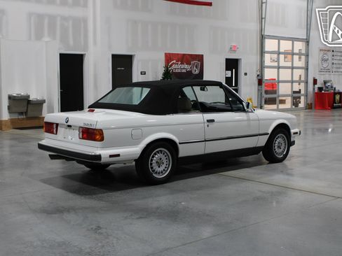 Used 1988 BMW 325i Convertible image 40