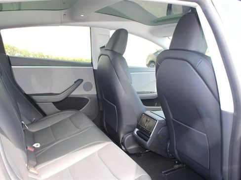 Used 2025 Tesla Model 3 Long Range RWD image 12