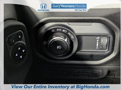 Used 2025 Jeep Wrangler Unlimited Sport AWD/4WD image 24