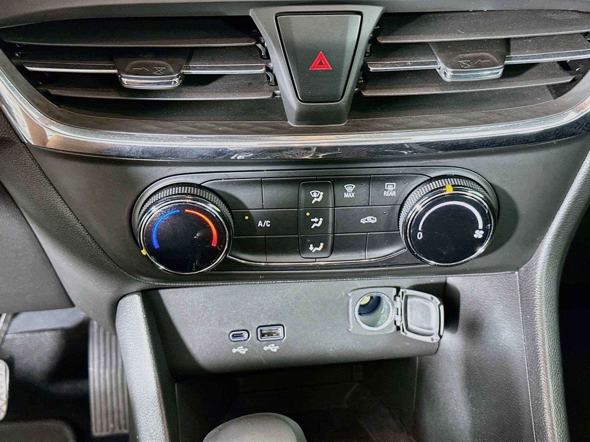 Used 2026 Buick Encore GX Preferred FWD image 23
