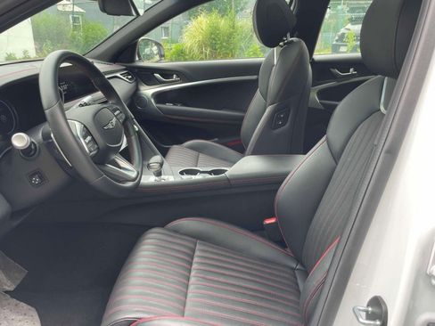 Used 2024 Genesis G70 3.3T Advanced image 15