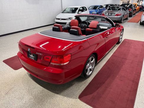 Used 2007 BMW 328i Convertible image 11