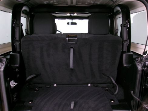 Used 2019 Jeep Wrangler Sport image 11