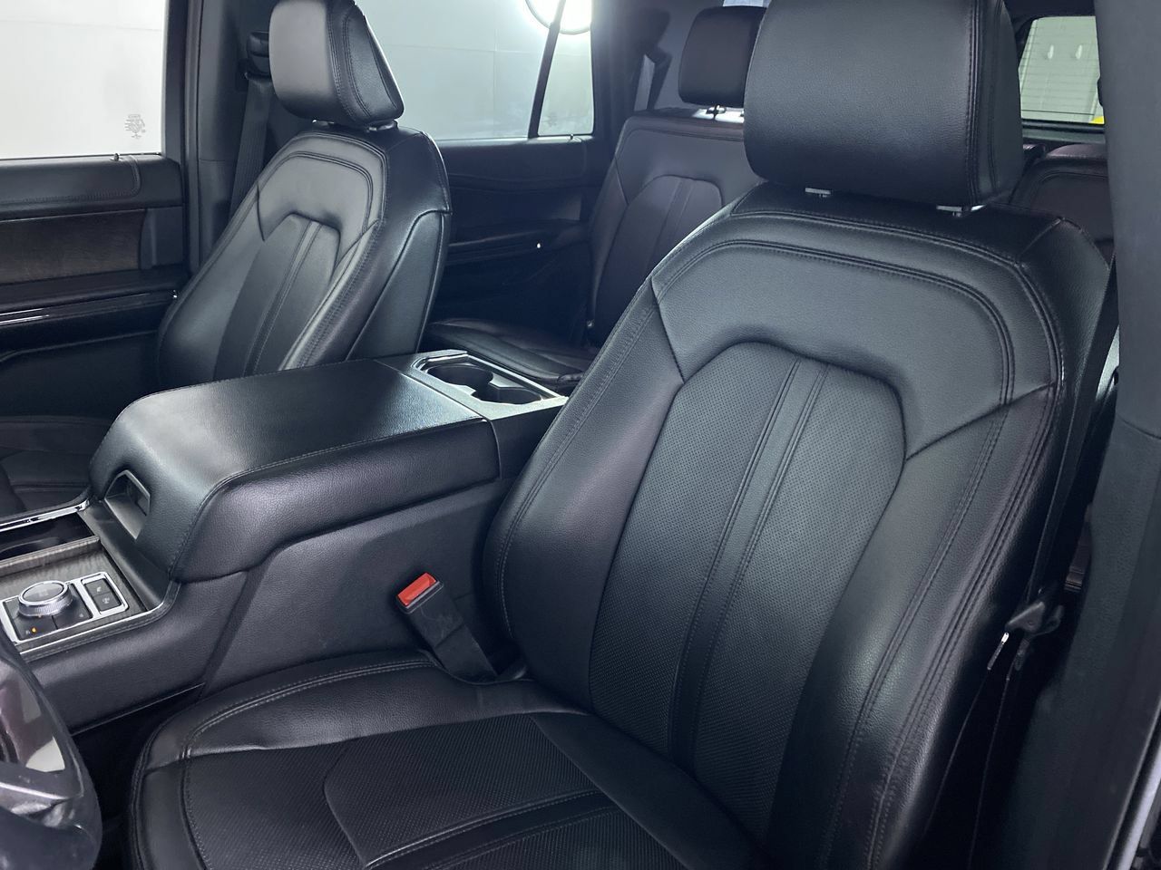 Used 2021 Ford Expedition Max Limited AWD/4WD image 12