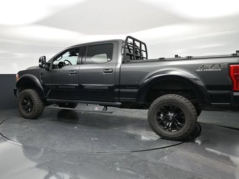 Used 2018 Ford F250 Lariat w/ Lariat Ultimate Package AWD/4WD image 10