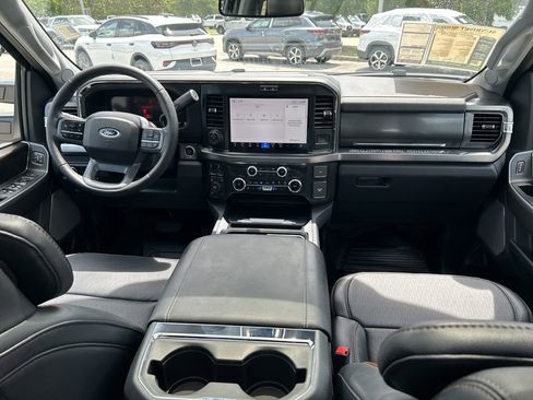 Used 2025 Ford F250 Lariat w/ Lariat Ultimate Package AWD/4WD image 10