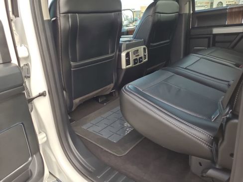 Used 2018 Ford F150 Lariat w/ Equipment Group 502A Luxury image 20