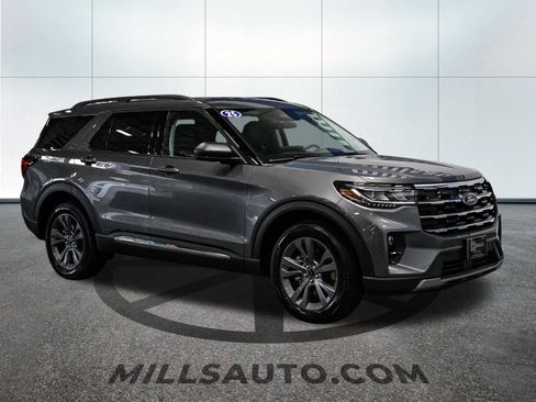 Used 2025 Ford Explorer Active w/ Active Comfort Package AWD/4WD image 10