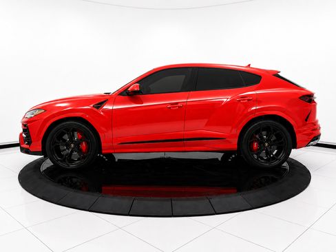 Used 2022 Lamborghini Urus AWD/4WD image 43