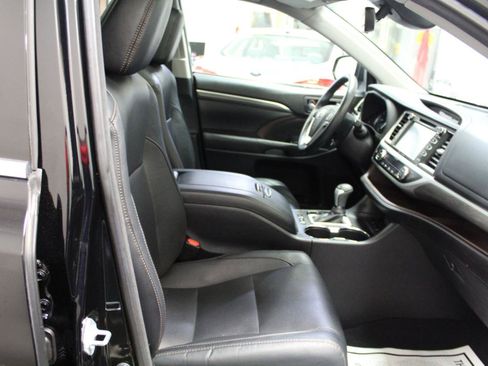 Used 2017 Toyota Highlander Limited Platinum w/ Protection Package #3 AWD/4WD image 28