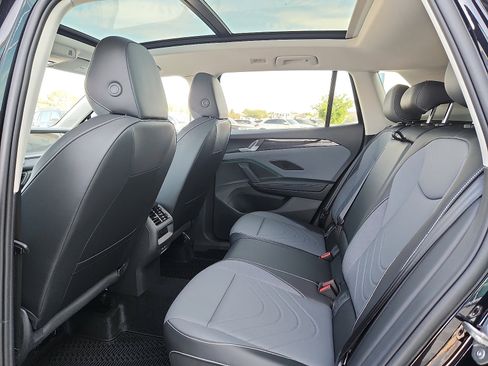 New 2026 Volkswagen Tiguan SE FWD image 12
