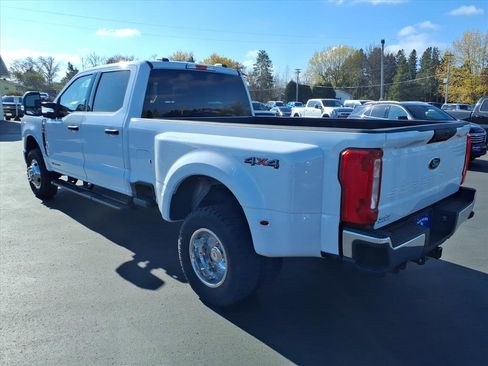 Used 2024 Ford F350 XLT image 3