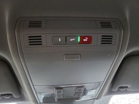 Used 2024 Volkswagen Taos SE image 44