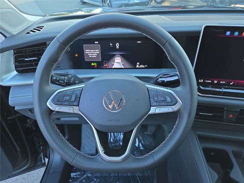 New 2026 Volkswagen Tiguan SE AWD/4WD image 15