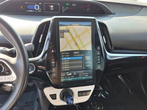 Used 2018 Toyota Prius Prime Premium w/ Carpet Mat Package FWD image 18