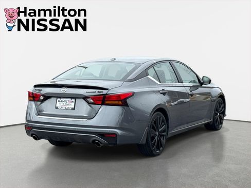 Used 2022 Nissan Altima 2.5 SR w/ Midnight Edition Package image 2