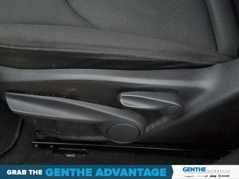 Used 2016 Jeep Renegade Latitude image 8