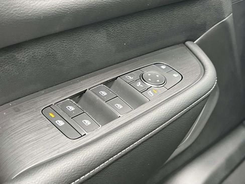 New 2026 Nissan Armada SL w/ Captain's Chari Seat Package image 26