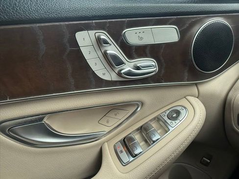 Used 2018 Mercedes-Benz C 300 Sedan image 18