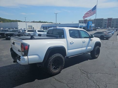 Used 2020 Toyota Tacoma TRD Pro AWD/4WD image 8