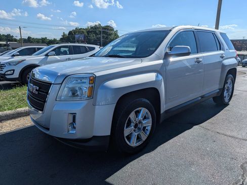 Used 2013 GMC Terrain SLE FWD image 3