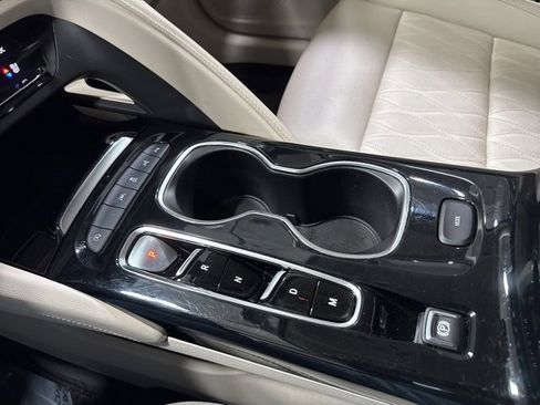 Used 2023 Buick Envision Avenir image 22