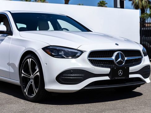 Used 2024 Mercedes-Benz C 300 Sedan image 3