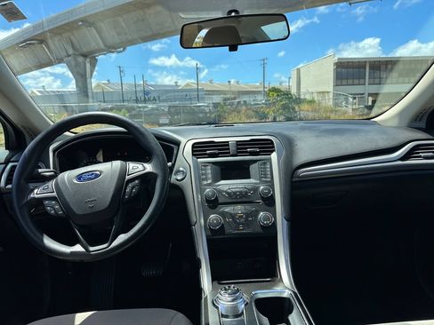 Used 2017 Ford Fusion S FWD image 14