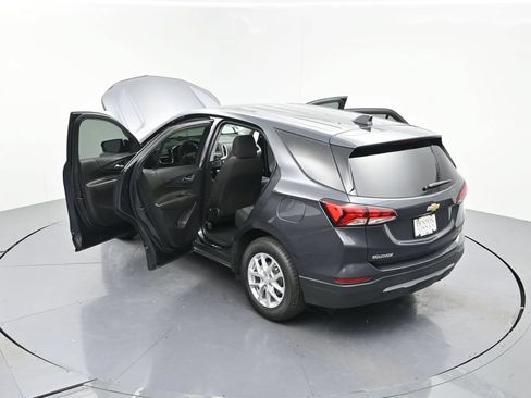Used 2023 Chevrolet Equinox LT FWD image 24