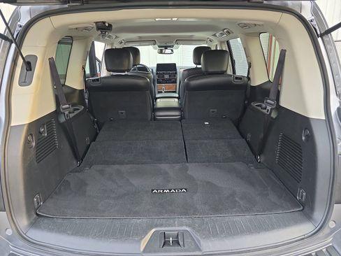 Used 2024 Nissan Armada SL w/ Captain's Chairs Package image 20