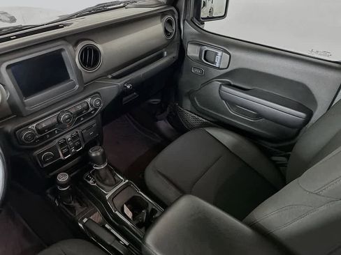 Used 2021 Jeep Gladiator Sport AWD/4WD image 11