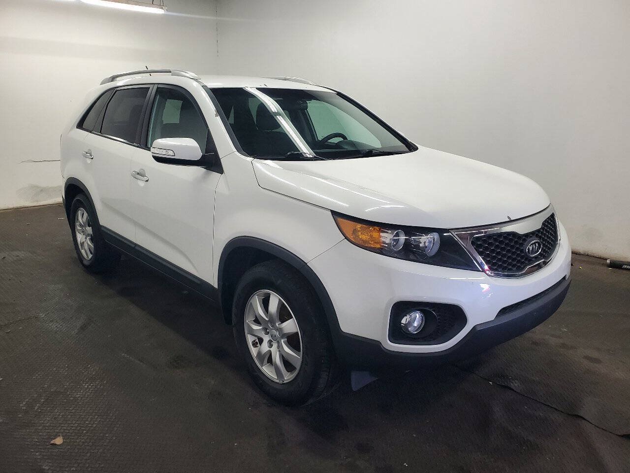 Used 2013 Kia Sorento LX w/ Convenience Pkg FWD image 3
