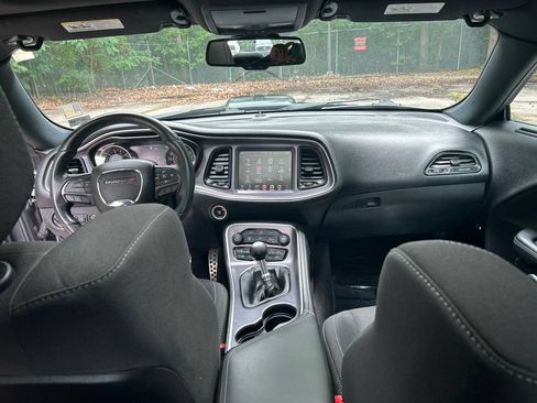 Used 2016 Dodge Challenger R/T RWD image 17