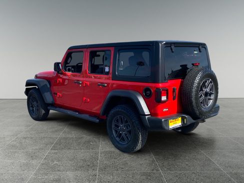 Used 2024 Jeep Wrangler Unlimited Sport AWD/4WD image 3