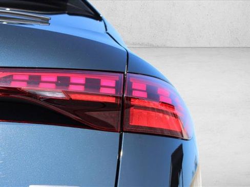 Certified 2025 Audi Q5 Premium w/ Convenience Package AWD/4WD image 11