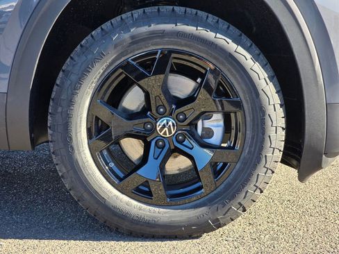 New 2026 Volkswagen Atlas Peak Edition AWD/4WD image 9