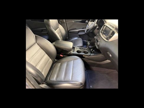 Used 2019 Kia Sorento SX AWD/4WD image 18