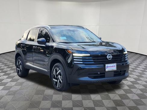 New 2026 Nissan Kicks SV image 2